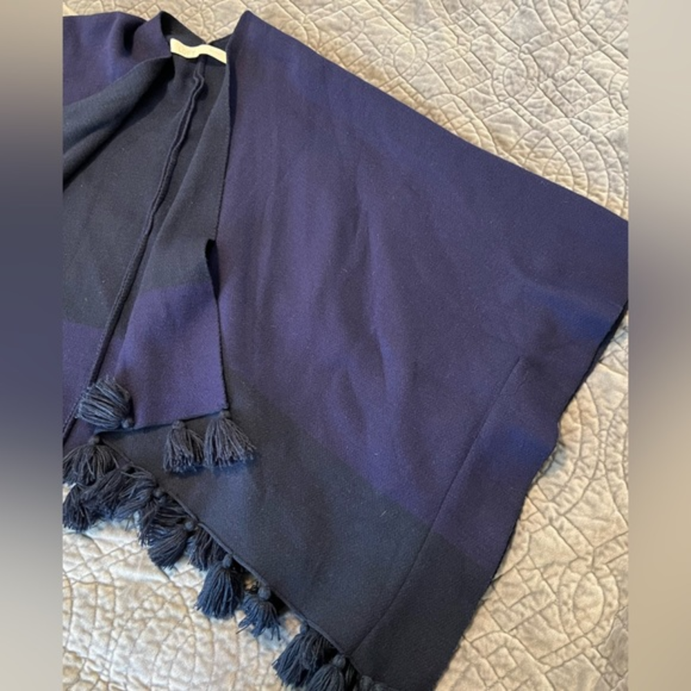 Ann Taylor LOFT Womens O/S‎ Shawl Wrap Fringe Tassel Knit Two Toned Blue Poncho